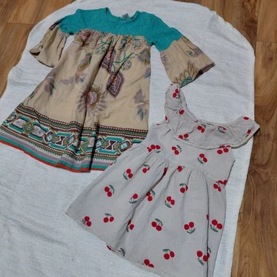 Lote 2 vestidos niñas talla 5T y 6 Foto 1 de 4