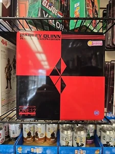 Mezco One:12 Collective Harley Quinn Action Figure - Picture 1 of 2
