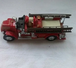 1920 Mack AC Fire Engine YFE-01 Matchbox Collectibles Models of Yesteryear 1994 - Bild 1 von 6