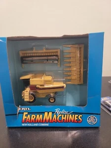 Ertl Replica Farm Machines New Holland Combine 1992 Die Cast 815 》14 - Picture 1 of 8