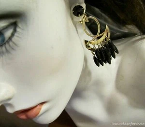 Vintage Black Plastic Bead Waterfall Dangle Bead Clip Back Earrings RETRO - Imagen 1 de 6