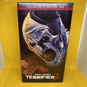 TERRIFIER 3 VHS Collector's Edition Set! Walmart Exclusive Art The Clown - Picture 1 of 4