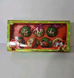 Juego de adornos de Mickey y Minnie Mouse de Disney Store (7) bolas colgantes. - Imagen 1 de 6