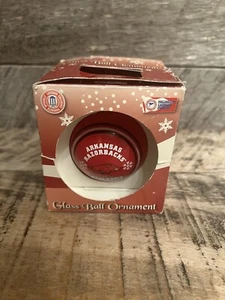 Bola de vidrio atlético Arkansas Razorbacks adorno árbol de Navidad nunca usado - Imagen 1 de 10