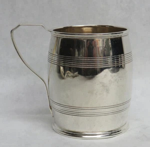 VINTAGE 1951-52 Q DATE LONDON STERLING SILVER BARREL SHAPED CUP - Picture 1 of 7