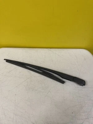 BRAZO Y CUCHILLA LIMPIAPARABRISAS TRASERO PEUGEOT 406 ESTATE + TAPA TUERCA Foto 1 de 4