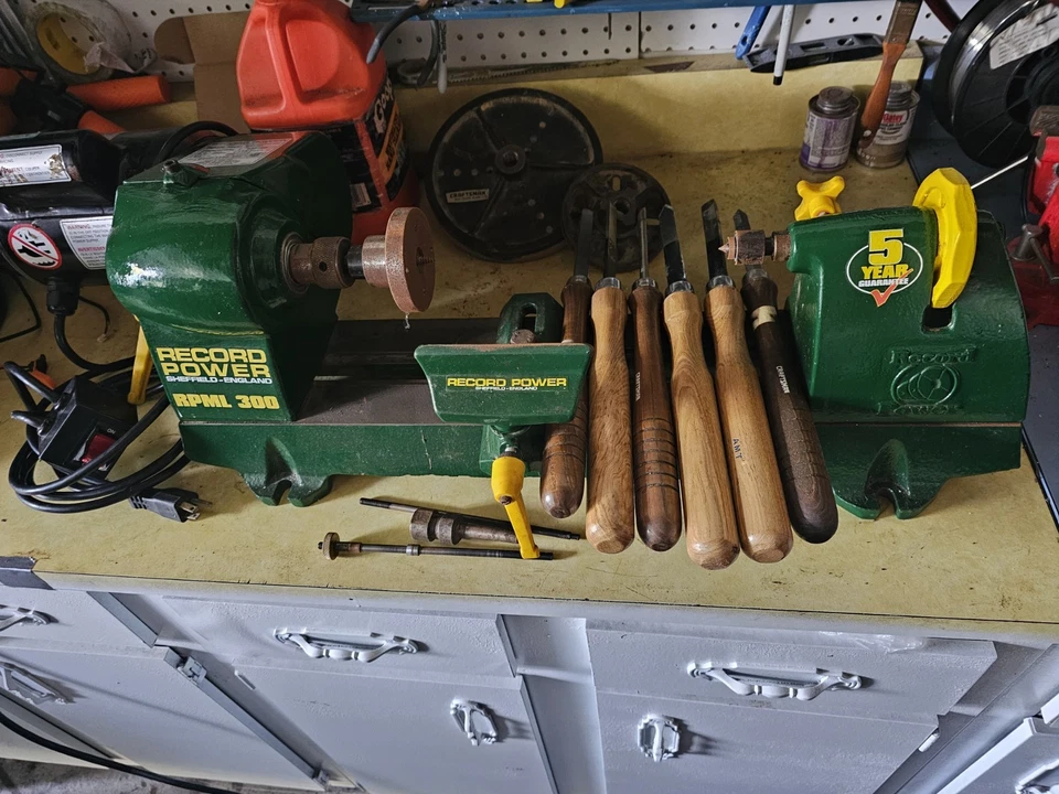 Torno para torneamento de madeira Record Power RPML300C - Imagem 1 de 4