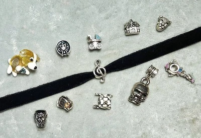 Gargantilha de veludo preto 3/8" com opções de charme 12-16" incluindo corrente de extensão - Imagem 1 de 2