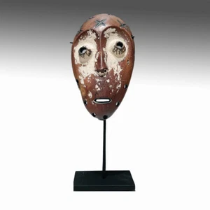 FAMILIENMASKE LEGA HOLZ KAOLIN DEMOKRATISCHE REPUBLIK KONGO C. AFRIKA 20. JH. - Bild 1 von 3