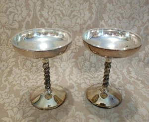 2 Valero Champagne Oyster/coctail Silver Plate with liners Made in Spain - Picture 1 of 8