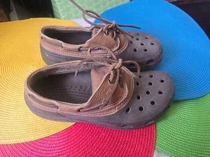 Crocs Islander Pitcrew Bootsschuhe Gr. M8/W10 braun Leder Freizeit Outdoor Schnürschuhe - Bild 1 von 5