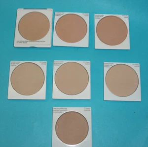 7 Clinique Stay-Matte Sheer & Super Powder Pressed Powders - Picture 1 of 1