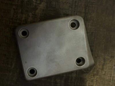 evinrude - johnson cover,mount -lower port 0366509-00 - Image 1 of 4