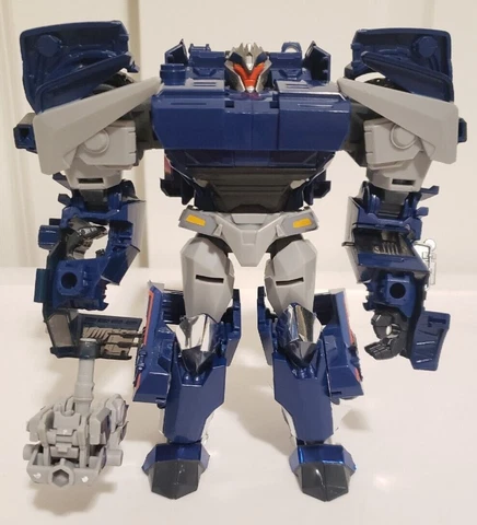 Transformers Prime Arms Micron Voyager War Breakdown 10th Anniversary Cover