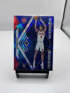 2023-24 Panini Phoenix - Instant Phenom Ausar Thompson #4 Blue Ice (RC) - Bild 1 von 3