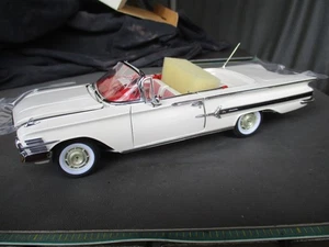 Modellino auto da scrivania nuovo con scatola 1960 Chevy Impala, Chevrolet, Danbury come nuovo, 1/24 pressofuso - Foto 1 di 19