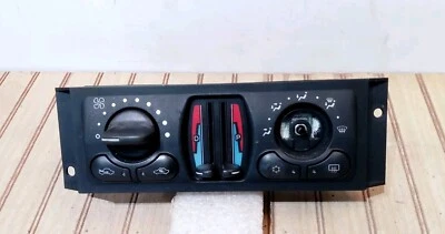 Chevy Monte Carlo/Impala 2004-2005 doble zona climatizador ID 10347157 OEM  Foto 1 de 4