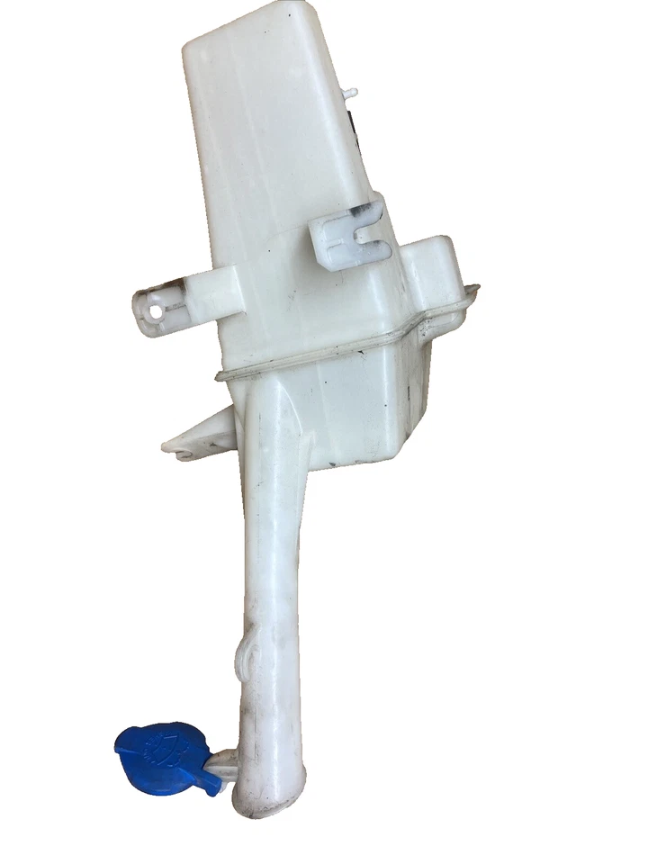 2012 Hyundai Veloster  Windshield Washer Fluid Reservoir Bottle OEM — 第 1/4 张图片