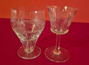 Vintage Footed etched Glass with an etched Sherry Glass Floral pattern - Picture 1 of 10