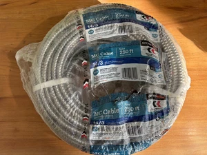 Cerrowire 14/3 MC Cavo Solido 250 FT con Terra Isolata Verde Nuovo 600V - Foto 1 di 5