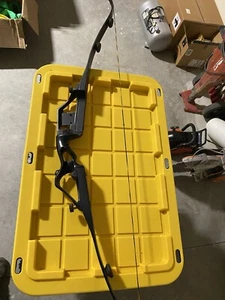 Black Widow Recurve Bow - Picture 1 of 3