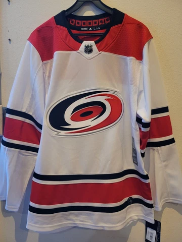 AUTHENTIC ADIDAS ADIZERO CAROLINA HURRICANES WHITE TEAM JERSEY SIZE 42 Cover
