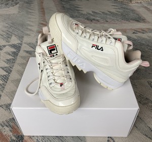 tenis fila grises mujer stradivarius