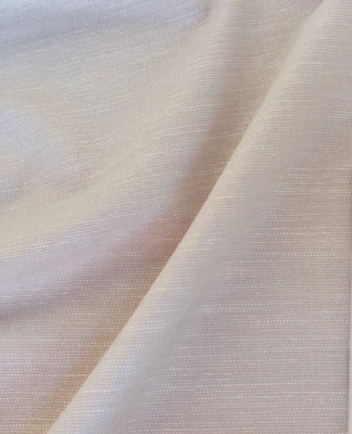 Plain Weave / Calamine Pink.     Width : 138 cm    Length : 5 metres - Image 1 of 4
