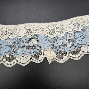 Vintage Wrights Trims 3-Teared Lace Gathered Blue/White 2.5 in. Wide 1.5 Yards - Picture 1 of 4