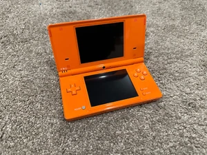 Console videogioco Nintendo DSi TWL-001 sistema arancione - Foto 1 di 5