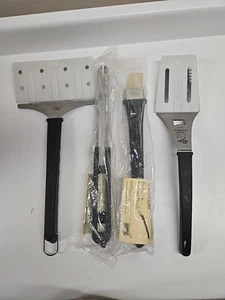 Pampered Chef barbecue tools - Picture 1 of 3