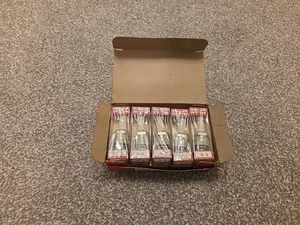 8 X NOS Champion N8 Spark plugs.Boxed - Picture 1 of 3