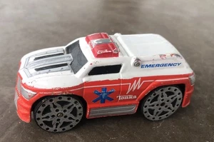 TONKA Emergency Rescue Vehicle 200 MPH 2005 Maisto Hasbro 1:64 - Picture 1 of 7
