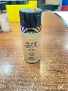 Revlon Colorstay Makkeup Foundation Spf 6 Glass Bottle 1.25 oz # 07 True Beige - Picture 1 of 2