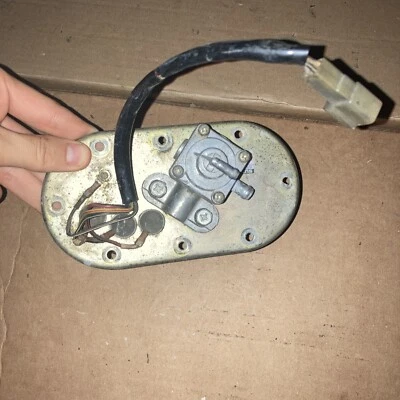 Pieza bomba combustible Suzuki GSXR 600 1997-2000 Foto 1 de 3