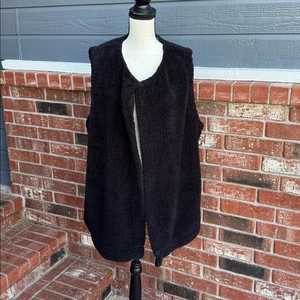 Gilet Koolaburra by Ugg nero sherpa pile donna taglie forti 2X - Foto 1 di 7