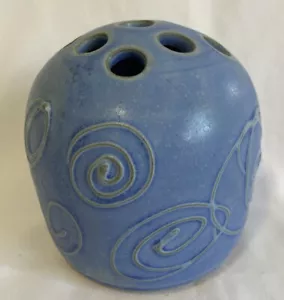 Studio Art Pottery 9 Hole Blue Flower Frog Vase Signed Pamela - Picture 1 of 7