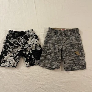 Levi's Shorts Boys Size 4 Camouflage Cargo Fit Adjustable Waist & Hurley Shorts - Picture 1 of 9