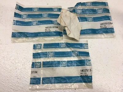 Nuevo Lote de 3 retenedores de moldura de guardabarros delantero Oldsmobile Cutlass 1987-95 22513784 Foto 1 de 4