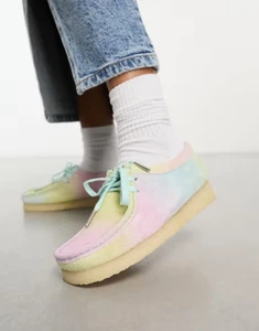 Clarks Mujeres Wallabee Blanco Gamuza Arco Iris Unicornio Talla 8 M NUEVO Cuero - Imagen 1 de 10