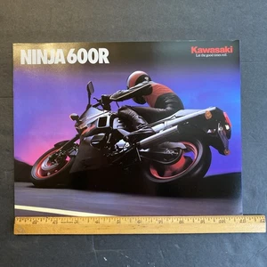 Vintage Kawasaki Ninja 600R Motorrad 1987/88 Farbe glänzend Verkaufsprospekt technische Daten - Bild 1 von 4
