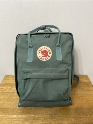 Zaino/zaino Fjallraven Kanken verde - Immagine 1 di 4