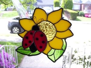 Stained Glass Lady Bug on a Sunflower Sun-catcher (Real Glass) - Picture 1 of 7