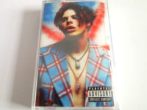 YUNGBLUD - Yungblud [Cassette, Alternative Cover] NEW AND SEALED VERY RARE OOP - Picture 1 of 2