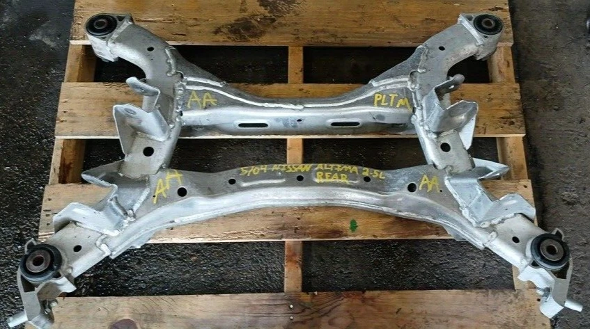 2004 2005 Nissan Altima Maxima Rear Suspension Crossmember Subframe Cradle Foto 1 de 4