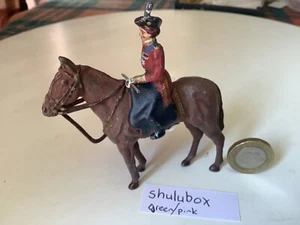 timpo, the former, queen elizabeth 2nd, on her horse Winston. - Picture 1 of 9