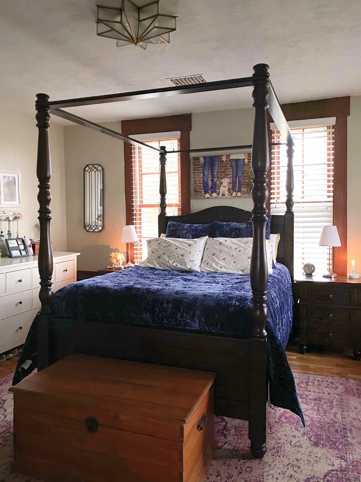 Cama con dosel, queen, granero de cerámica Foto 1 de 1