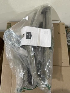 Amazon Basics Samt Anzugbügel 30er Pack - rutschfest, grau - Bild 1 von 3