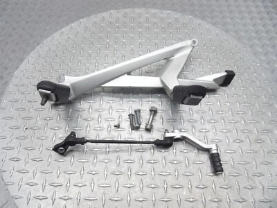 BMW K1200GT 2008 06-08 Juego trasero izquierdo palanca de cambios palanca de cambios soporte de reposapiés Foto 1 de 4