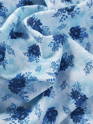 Beautuful floral fabric,  polyester Dress Fabric, Almost 3 Yards 60 inch wide - Image 1 of 4